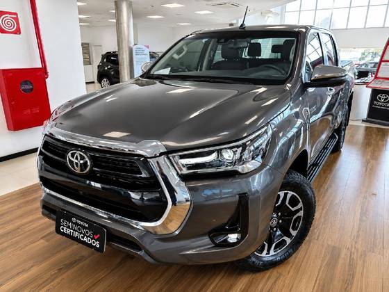 TOYOTA HILUX 2.8 D-4D TURBO DIESEL CD SRX 4X4 AUTOMÁTICO